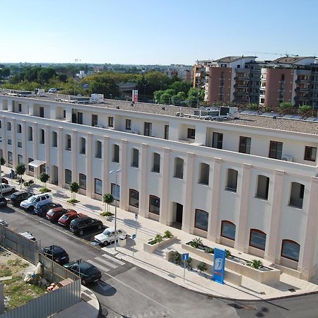 Residence Trani Exteriör bild