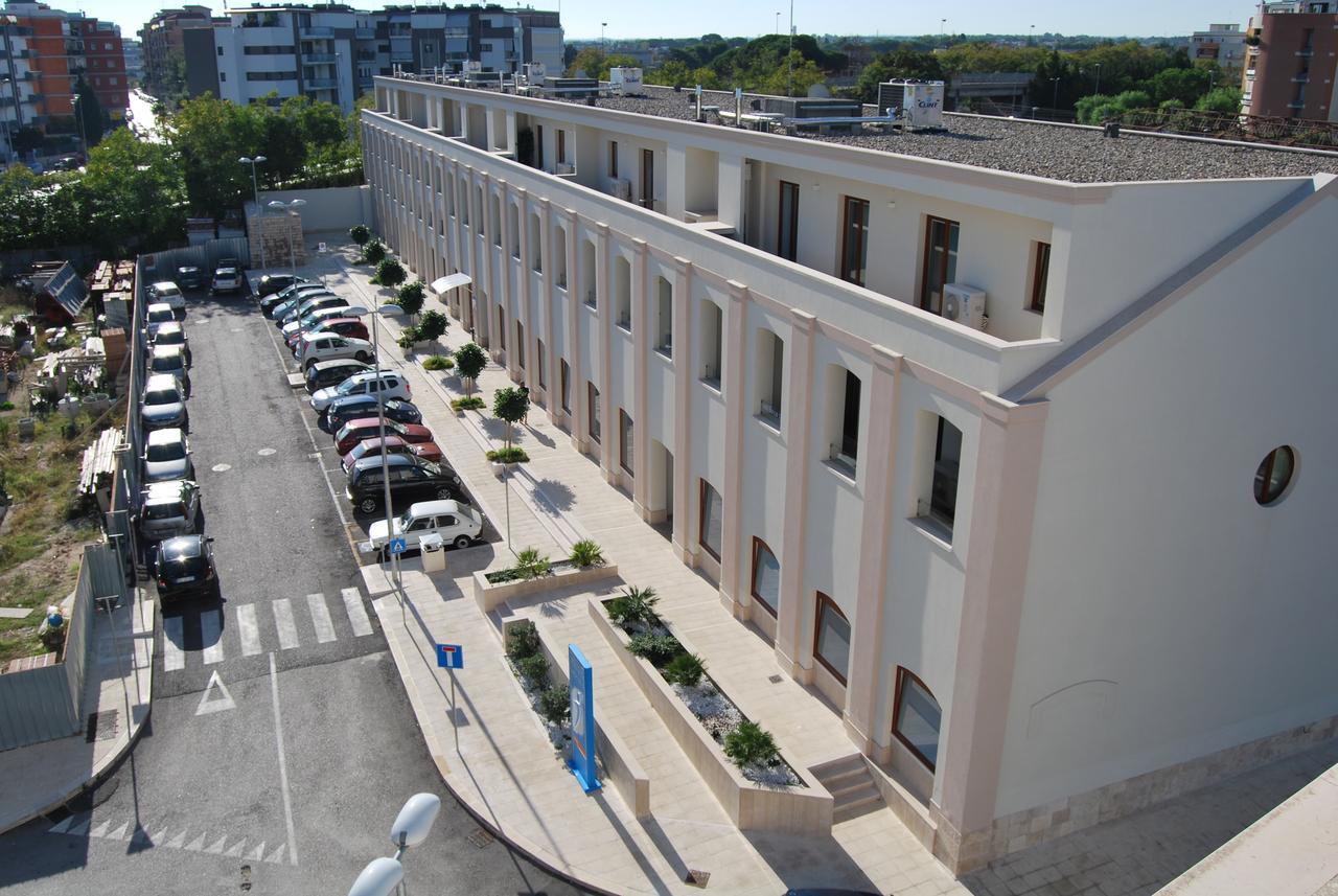 Residence Trani Exteriör bild